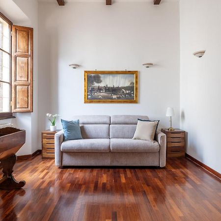 Luxury Apartment In The Heart Of Rome - Near Metro A And B Bagian luar foto