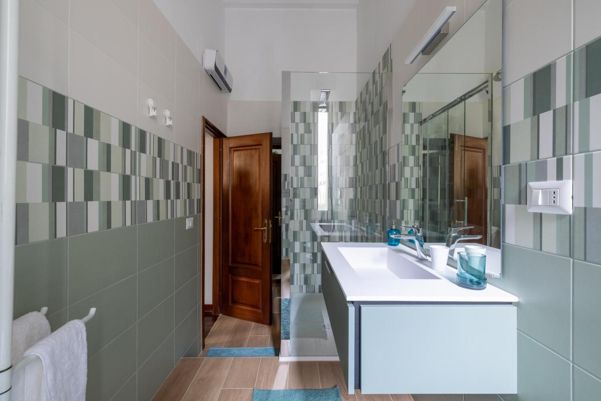 Luxury Apartment In The Heart Of Rome - Near Metro A And B Bagian luar foto