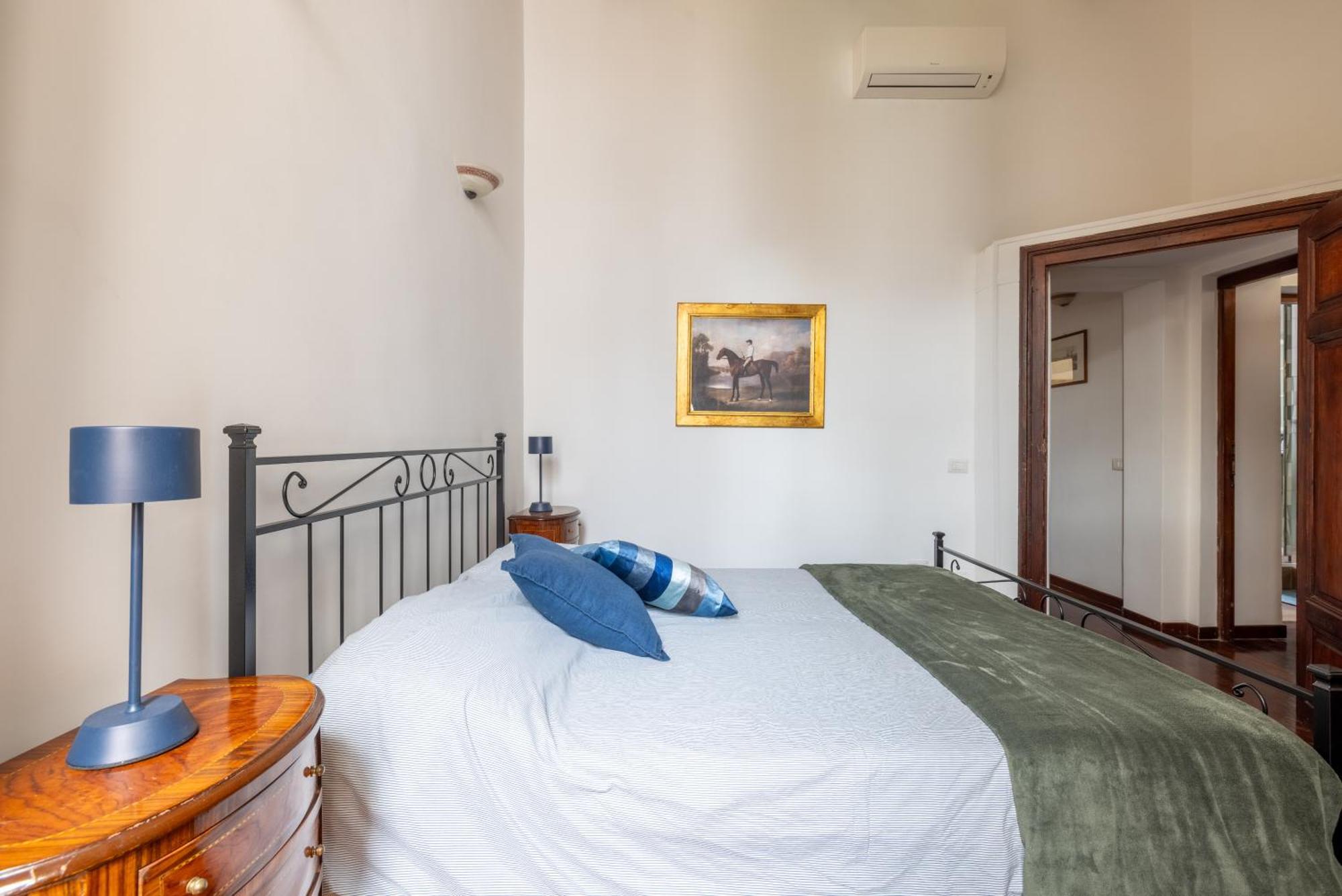 Luxury Apartment In The Heart Of Rome - Near Metro A And B Bagian luar foto